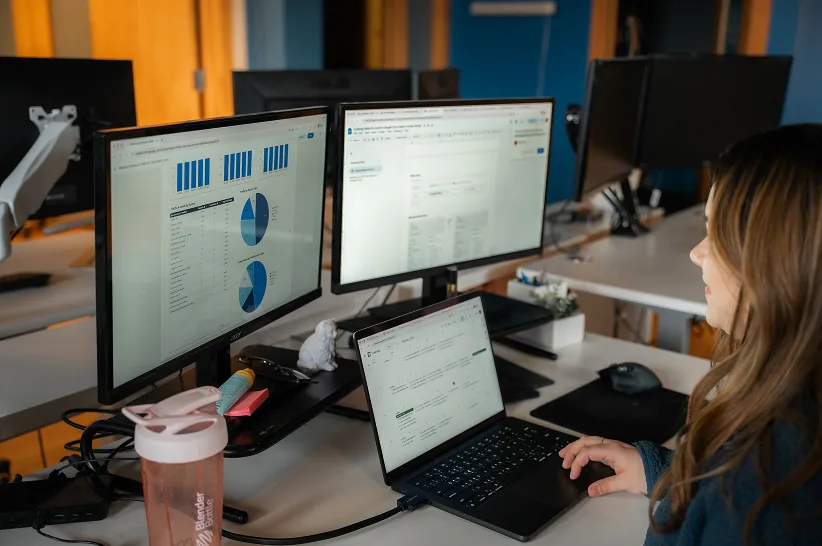 A campaign performance dashboard on screen